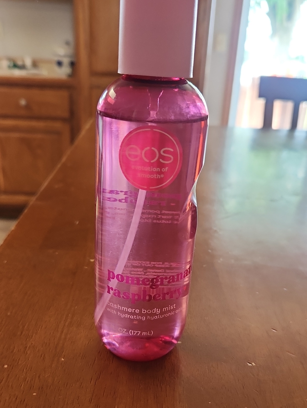 eos Pomegranate Raspberry Body Mist - Pink